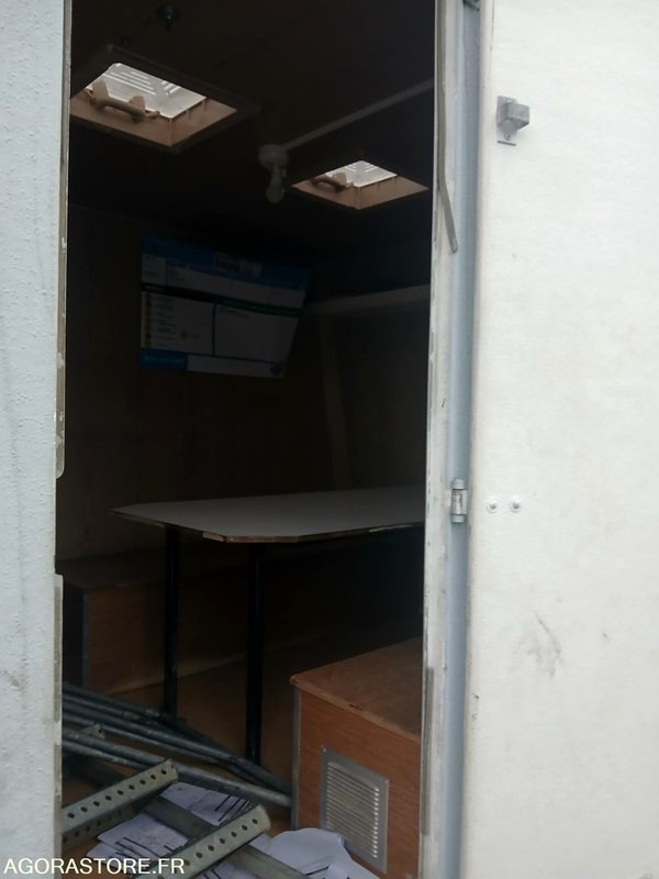 Roulotte chantier - Жилой контейнер, Прицеп: фото 4 Roulotte chantier - Жилой контейнер, Прицеп: фото 4