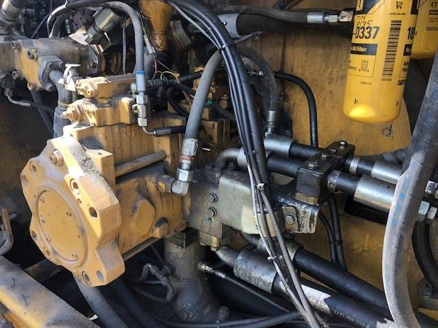 Гусеничный экскаватор CAT 385 B: фото 16