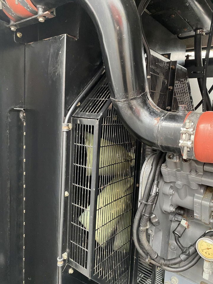 Diversen 300 KVA Aggreko 300 KVA - Электрогенератор: фото 4 Diversen 300 KVA Aggreko 300 KVA - Электрогенератор: фото 4