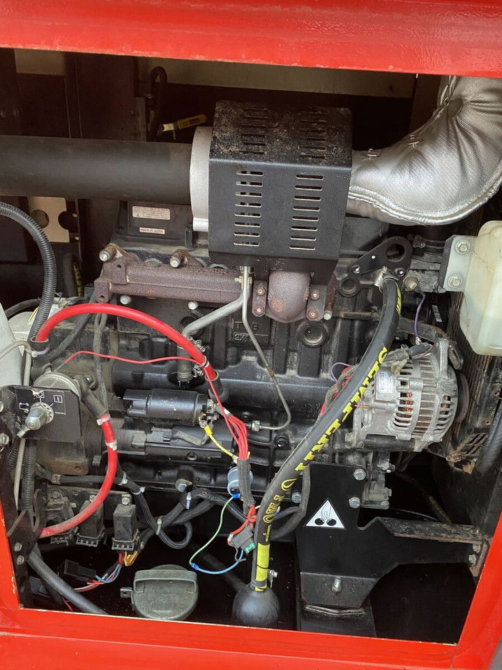 Электрогенератор Doosan G40: фото 9 Электрогенератор Doosan G40: фото 9