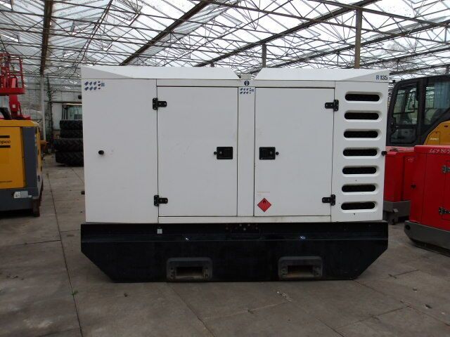 SDMO R135 - Электрогенератор: фото 2 SDMO R135 - Электрогенератор: фото 2