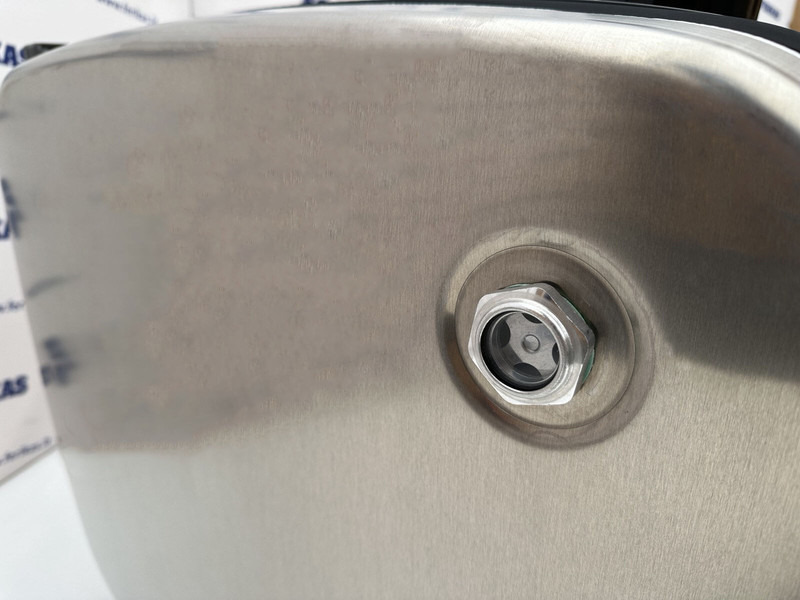 Combined oil fuel tank 200L oil tank 285L fuel tank 620x675x1250 - Бак для гидравлической жидкости для Грузовиков: фото 5 Combined oil fuel tank 200L oil tank 285L fuel tank 620x675x1250 - Бак для гидравлической жидкости для Грузовиков: фото 5