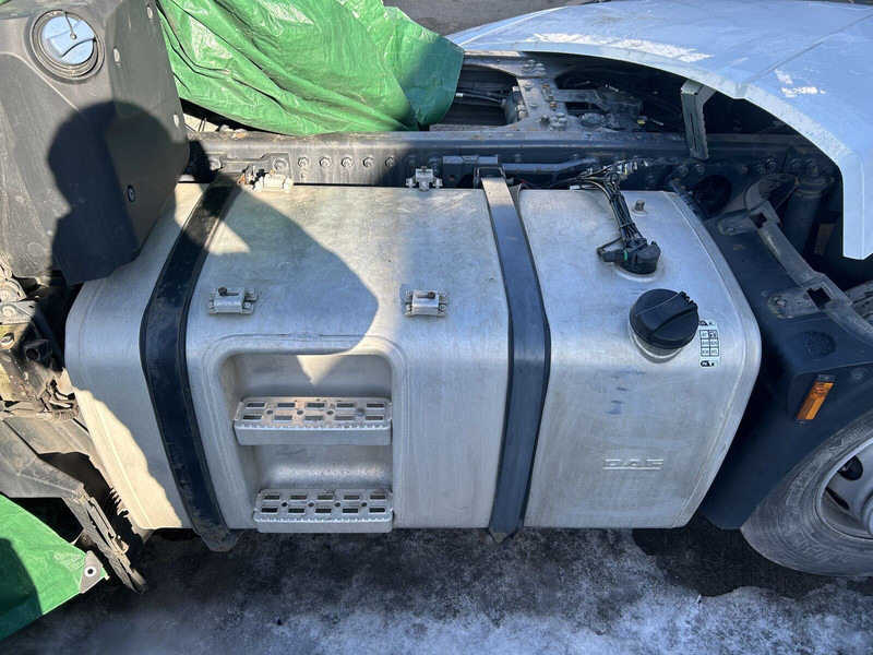 DAF - Топливный бак для Грузовиков: фото 1 DAF - Топливный бак для Грузовиков: фото 1