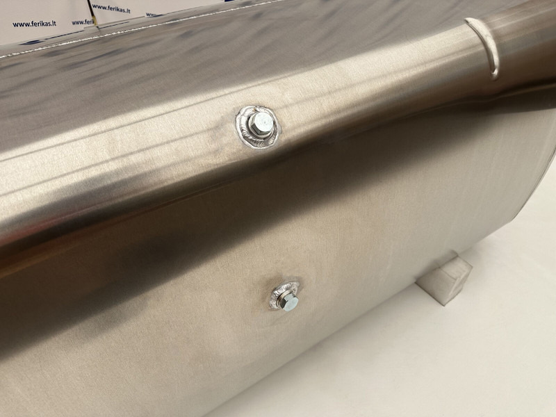 Новый Топливный бак для Грузовиков DAF New aluminum fuel tank 620L: фото 8 Новый Топливный бак для Грузовиков DAF New aluminum fuel tank 620L: фото 8