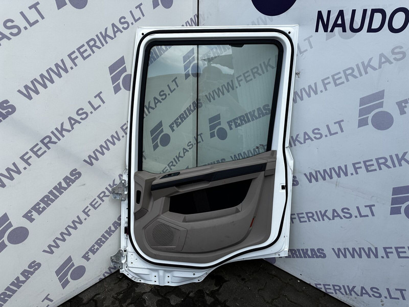 DAF right side - Дверь и запчасти для Грузовиков: фото 2 DAF right side - Дверь и запчасти для Грузовиков: фото 2