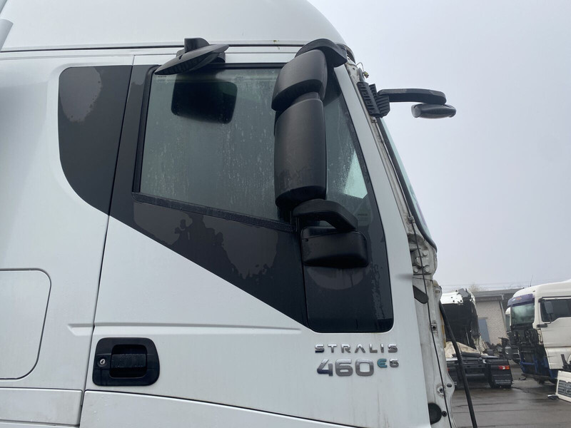 Iveco - Дверь и запчасти для Грузовиков: фото 1 Iveco - Дверь и запчасти для Грузовиков: фото 1