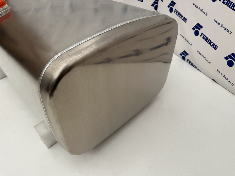 Iveco New aluminum fuel tank 350L - Топливный бак для Грузовиков: фото 2 Iveco New aluminum fuel tank 350L - Топливный бак для Грузовиков: фото 2