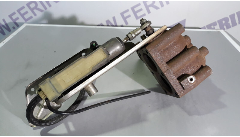 MAN EGR blocking flap - Двигатель и запчасти для Грузовиков: фото 3 MAN EGR blocking flap - Двигатель и запчасти для Грузовиков: фото 3