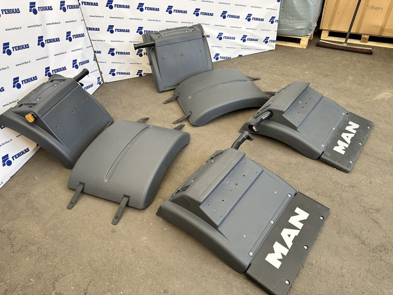 MAN NEW OEM rear mudguards set, fenders - Кузов и экстерьер для Грузовиков: фото 3 MAN NEW OEM rear mudguards set, fenders - Кузов и экстерьер для Грузовиков: фото 3