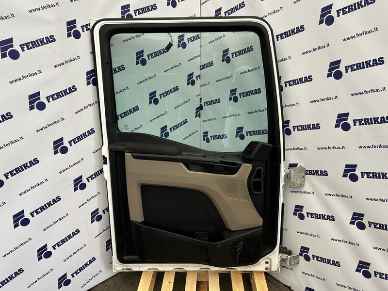 MAN TGX - Дверь и запчасти для Грузовиков: фото 4 MAN TGX - Дверь и запчасти для Грузовиков: фото 4