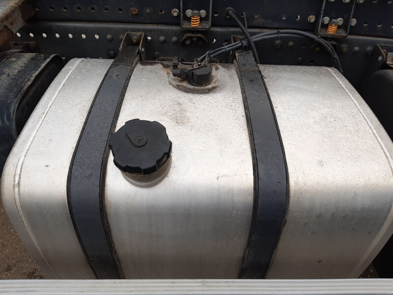 Mercedes-Benz - Топливный бак для Грузовиков: фото 1 Mercedes-Benz - Топливный бак для Грузовиков: фото 1