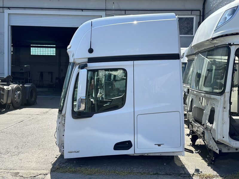 Mercedes-Benz cab - Кабина и интерьер для Грузовиков: фото 4 Mercedes-Benz cab - Кабина и интерьер для Грузовиков: фото 4