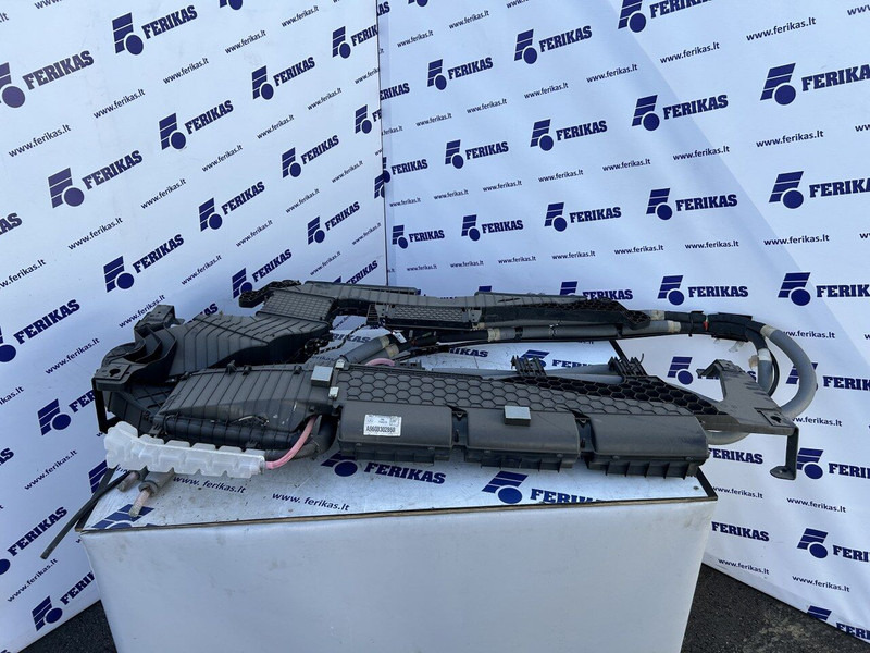 Mercedes-Benz cabin air conditioning system - Часть системы кондиционирования для Грузовиков: фото 4 Mercedes-Benz cabin air conditioning system - Часть системы кондиционирования для Грузовиков: фото 4