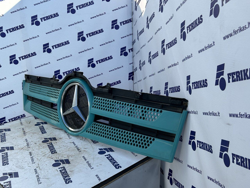 Mercedes-Benz with illuminated logo - Решётка радиатора для Грузовиков: фото 3 Mercedes-Benz with illuminated logo - Решётка радиатора для Грузовиков: фото 3