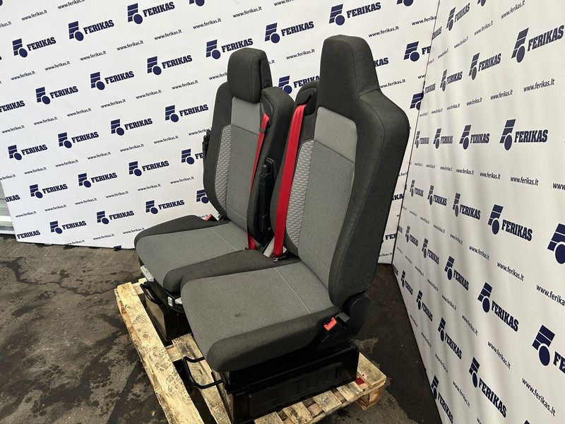 Renault T - Сиденье для Грузовиков: фото 3 Renault T - Сиденье для Грузовиков: фото 3