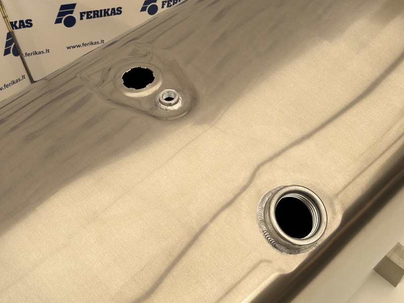Scania New aluminum fuel tank 485L - Топливный бак для Грузовиков: фото 4 Scania New aluminum fuel tank 485L - Топливный бак для Грузовиков: фото 4