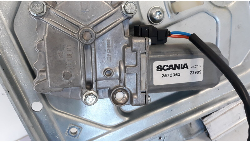 Scania R - Стеклоподъёмник для Грузовиков: фото 3 Scania R - Стеклоподъёмник для Грузовиков: фото 3