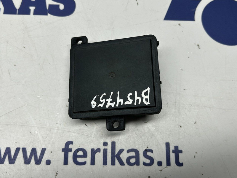 Volvo blind spot radar unit - Сенсор: фото 2 Volvo blind spot radar unit - Сенсор: фото 2