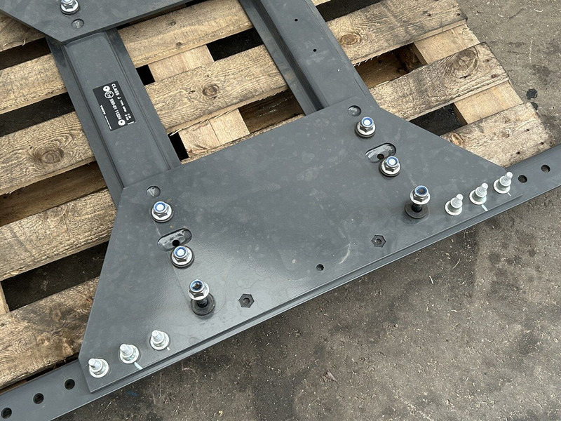 Volvo fifth wheel plate - Седло: фото 3 Volvo fifth wheel plate - Седло: фото 3