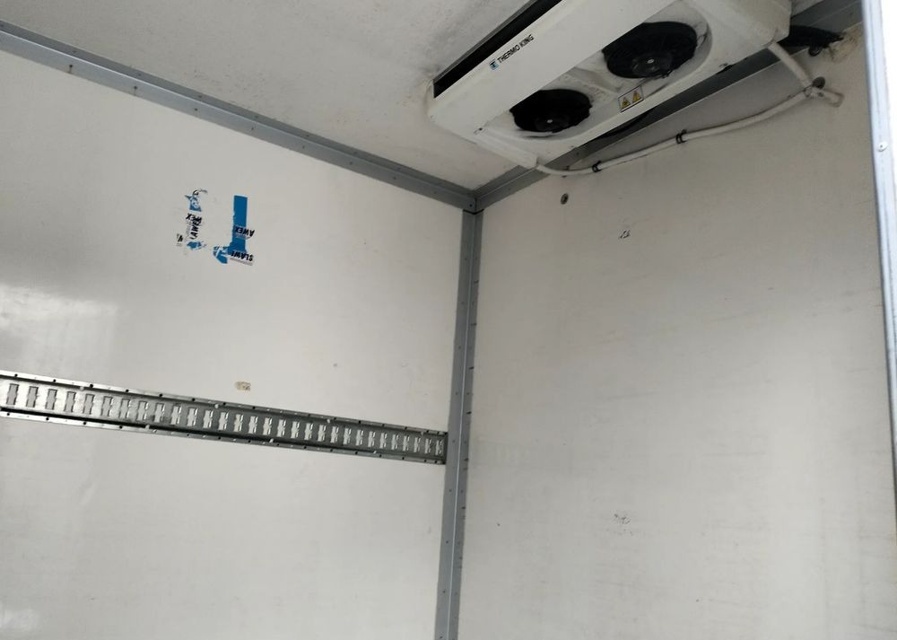 Inny Zabudowa chłodnia 3.60 thermoking 12v/230v - Малотоннажный рефрижератор: фото 4 Inny Zabudowa chłodnia 3.60 thermoking 12v/230v - Малотоннажный рефрижератор: фото 4