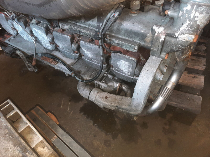 MAN E2876LUH03 - Двигатель: фото 3 MAN E2876LUH03 - Двигатель: фото 3