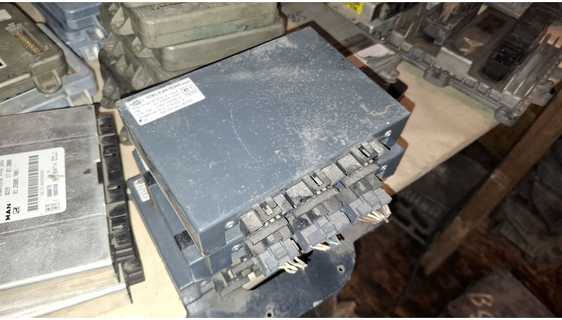 MAN VDO 412.409/007/002. 412.413.009\008 . 412.413.005.003 - Блок управления: фото 2 MAN VDO 412.409/007/002. 412.413.009\008 . 412.413.005.003 - Блок управления: фото 2