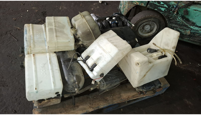 Volvo Scani - Расширительный бачок: фото 1 Volvo Scani - Расширительный бачок: фото 1