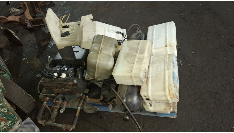 Volvo Scani - Расширительный бачок: фото 4 Volvo Scani - Расширительный бачок: фото 4