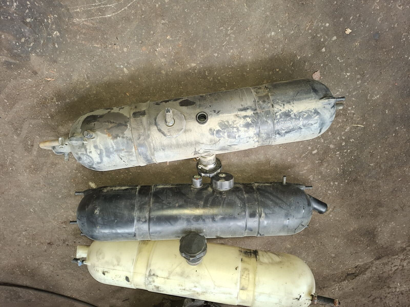 Volvo Scani - Расширительный бачок: фото 5 Volvo Scani - Расширительный бачок: фото 5