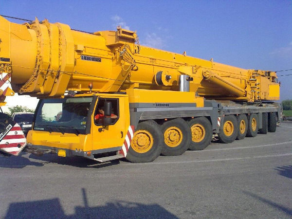 LIEBHERR LTM 1500-8.1 - Мобильный кран: фото 1 LIEBHERR LTM 1500-8.1 - Мобильный кран: фото 1