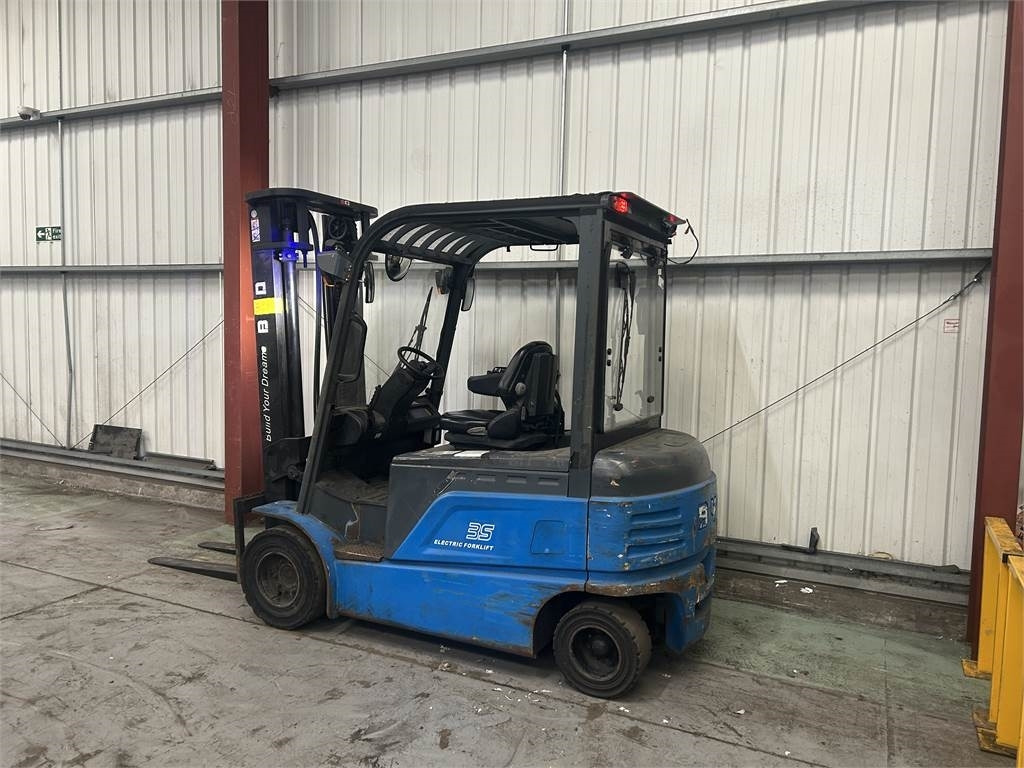 ECB35C - Электропогрузчик: фото 3 ECB35C - Электропогрузчик: фото 3