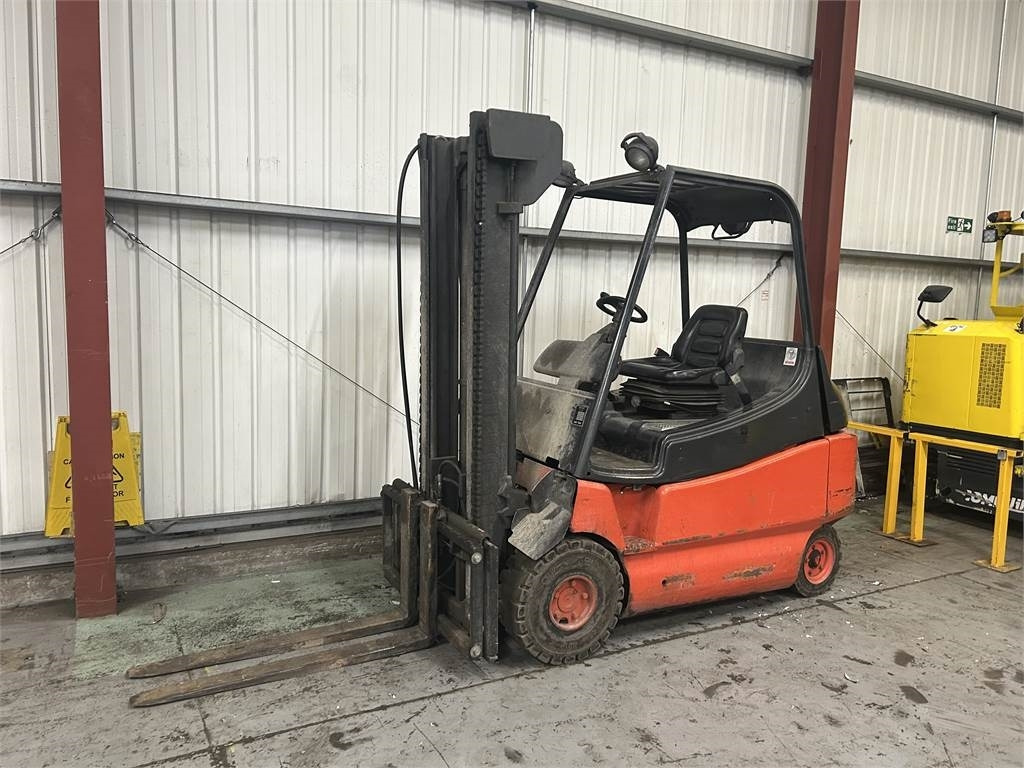Linde E30-02 - Электропогрузчик: фото 2 Linde E30-02 - Электропогрузчик: фото 2
