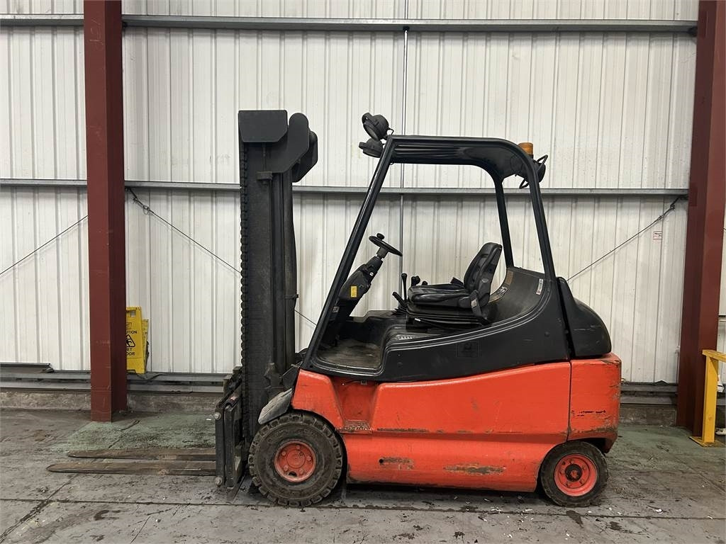 Linde E30-02 - Электропогрузчик: фото 1 Linde E30-02 - Электропогрузчик: фото 1