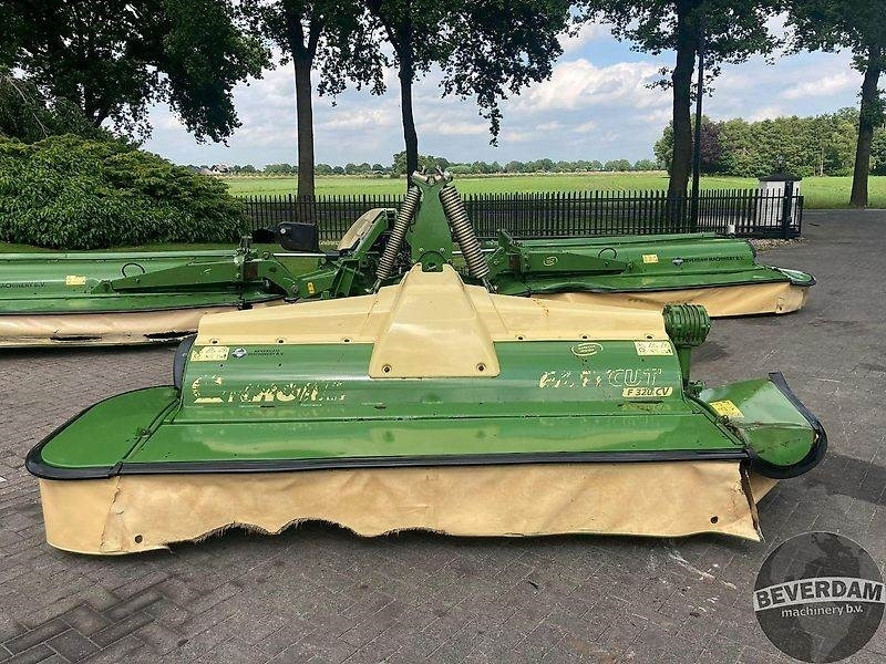 Krone Easy Cut B 1000 CV - EC F 320 CV - Косилка: фото 2 Krone Easy Cut B 1000 CV - EC F 320 CV - Косилка: фото 2
