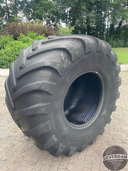 Michelin MEGA BIB 1050/50R32 - Шина для Сельскохозяйственной техники: фото 1 Michelin MEGA BIB 1050/50R32 - Шина для Сельскохозяйственной техники: фото 1
