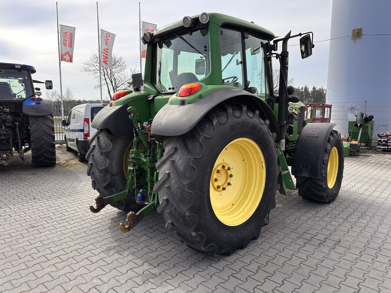 JOHN DEERE 6630 PREMIUM - Трактор: фото 4 JOHN DEERE 6630 PREMIUM - Трактор: фото 4