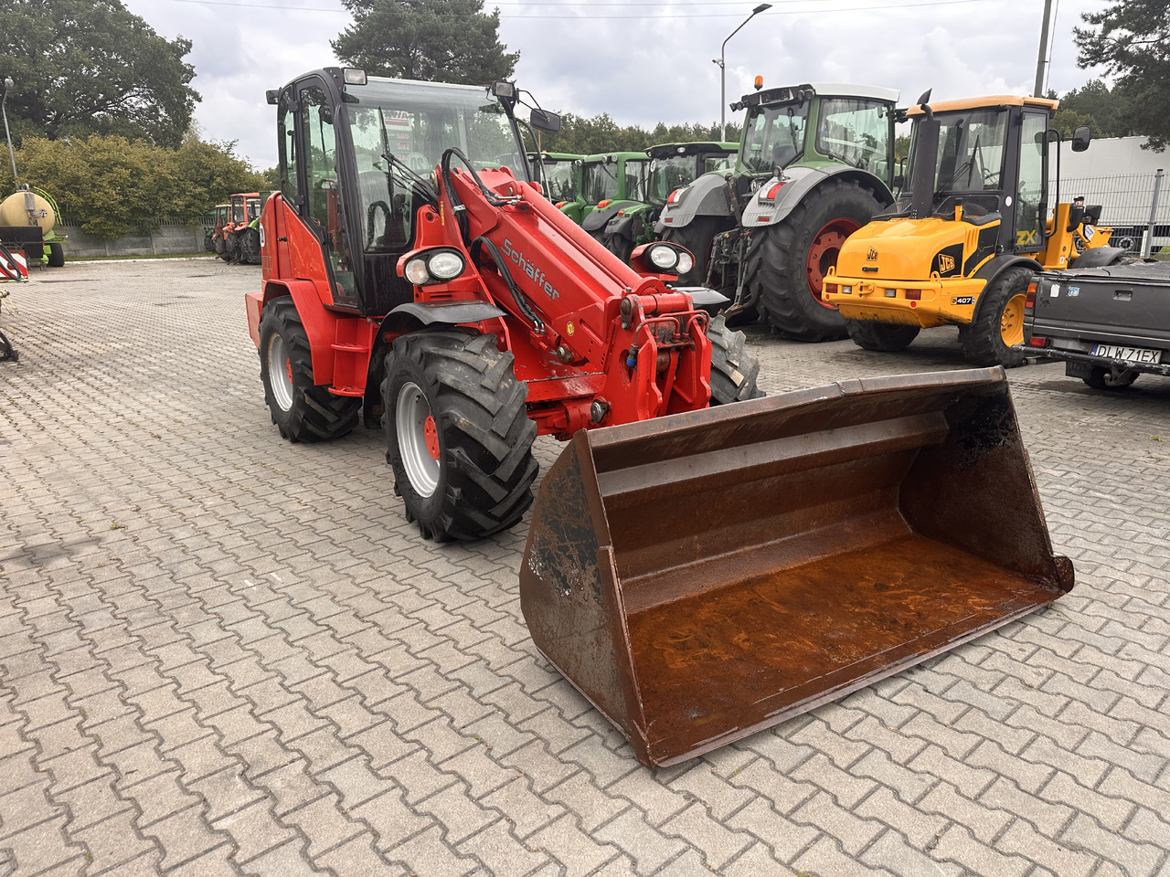 SCHÄFFER 9310T - Компактный фронтальный погрузчик: фото 4 SCHÄFFER 9310T - Компактный фронтальный погрузчик: фото 4