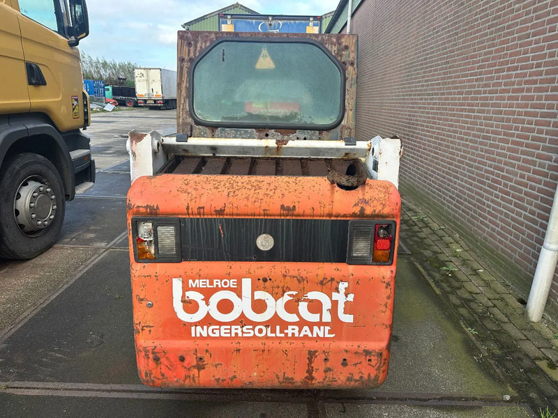 Bobcat 553 - Мини-погрузчик с бортовым поворотом: фото 5 Bobcat 553 - Мини-погрузчик с бортовым поворотом: фото 5