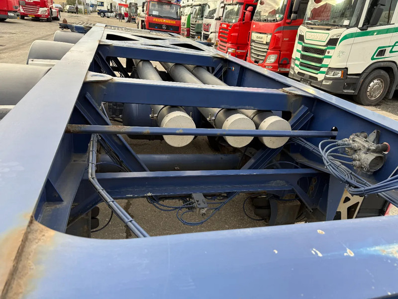 Полуприцеп-цистерна Burg BPO 12-27 CCXAX, TANK CHASSIS: фото 11 Полуприцеп-цистерна Burg BPO 12-27 CCXAX, TANK CHASSIS: фото 11