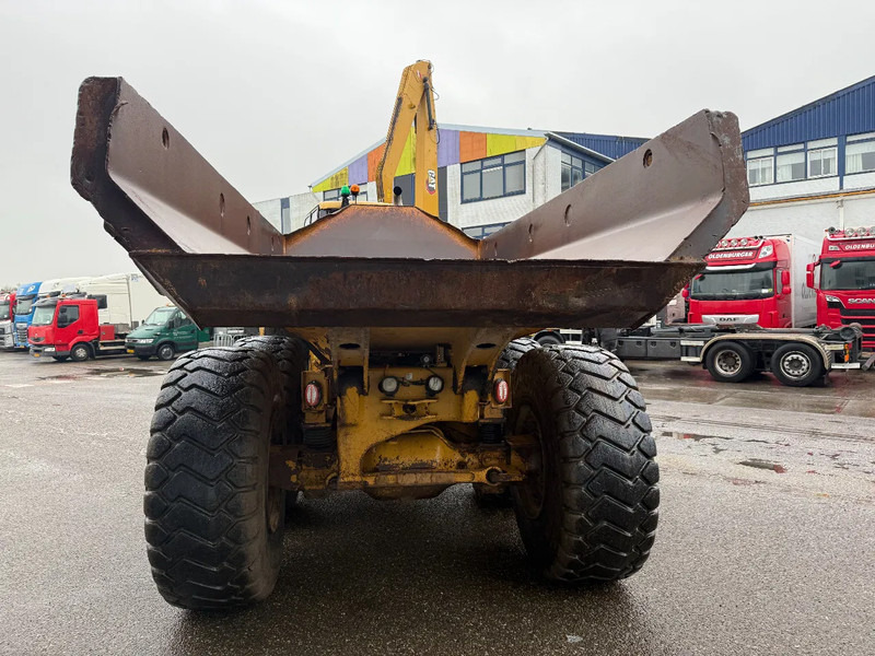 Сочленённый самосвал Caterpillar 725, CE, AIRCO, RETARDER, REAR CAMERA, AUTO LUBE, 23,5X25 TYERS: фото 9