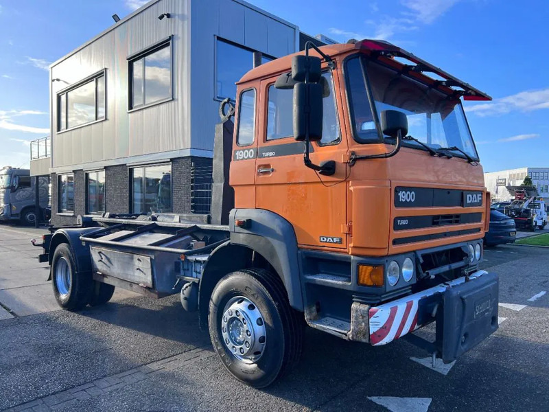 DAF 1900 TURBO 4X4 HOOKLIFT - Крюковой мультилифт: фото 3 DAF 1900 TURBO 4X4 HOOKLIFT - Крюковой мультилифт: фото 3