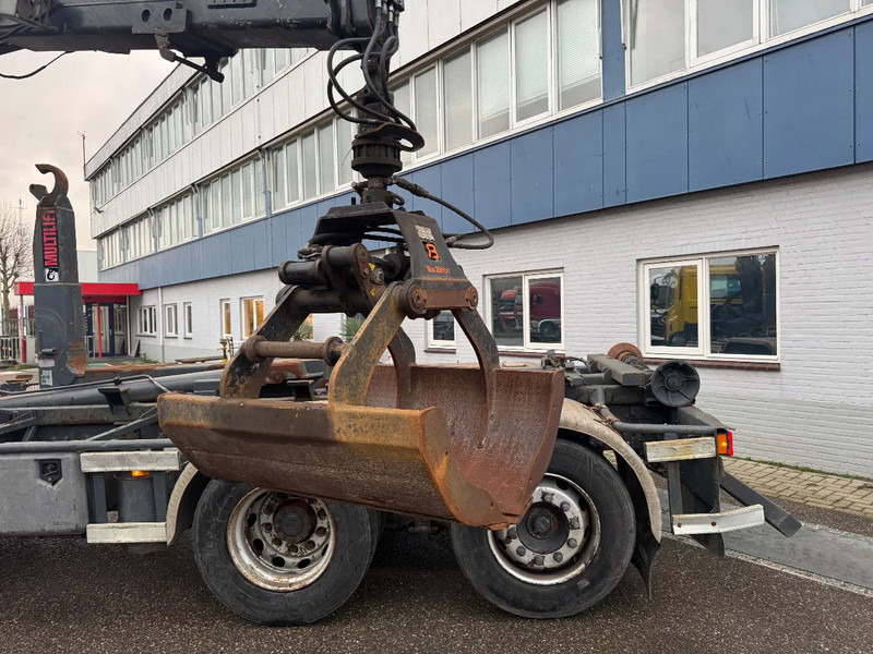 DAF CF 75.310 6X2 EURO 5 HMF 1244 Z2 + REMOTE + HIAB 17T HOOK - Автоманипулятор: фото 4 DAF CF 75.310 6X2 EURO 5 HMF 1244 Z2 + REMOTE + HIAB 17T HOOK - Автоманипулятор: фото 4