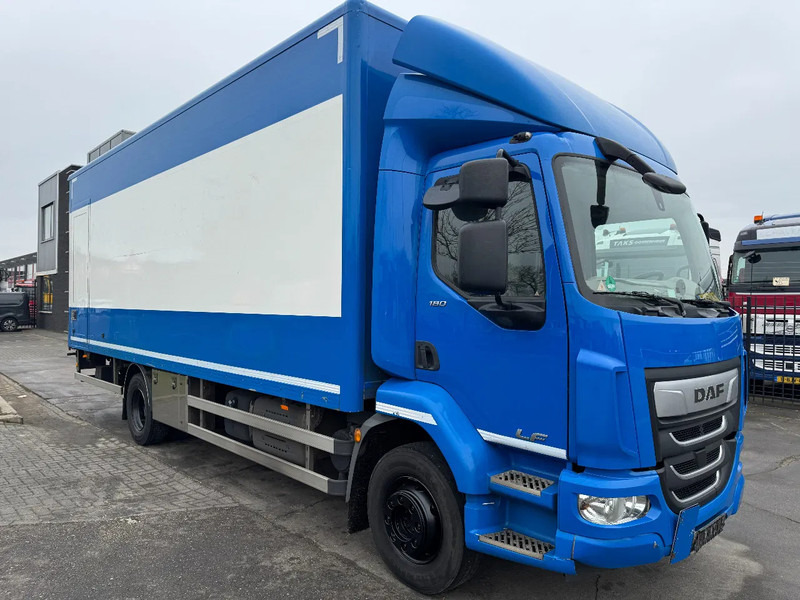 DAF LF 180 4X2 - EURO 6 + DHOLLANDIA LIFT - Грузовик с закрытым кузовом: фото 3 DAF LF 180 4X2 - EURO 6 + DHOLLANDIA LIFT - Грузовик с закрытым кузовом: фото 3