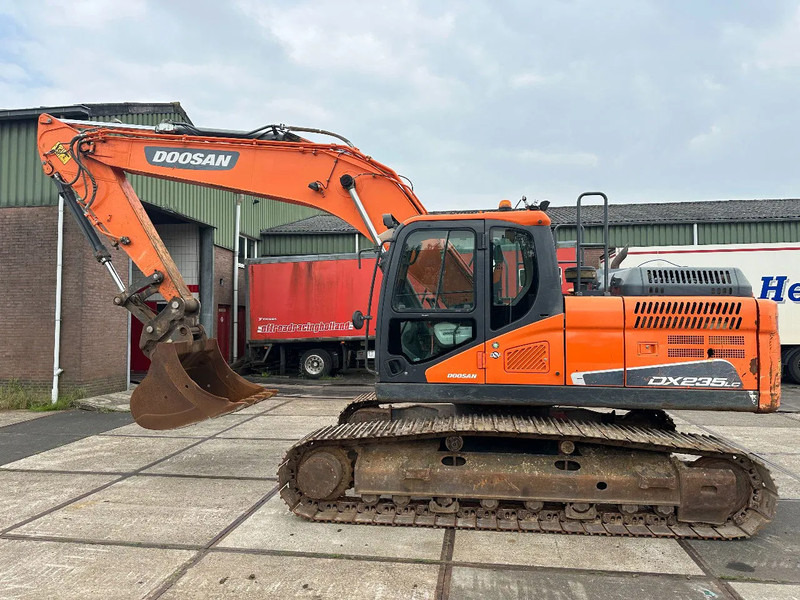 Doosan DX235LC 5 - ONLY 4226 HOURS - - Гусеничный экскаватор: фото 1 Doosan DX235LC 5 - ONLY 4226 HOURS - - Гусеничный экскаватор: фото 1
