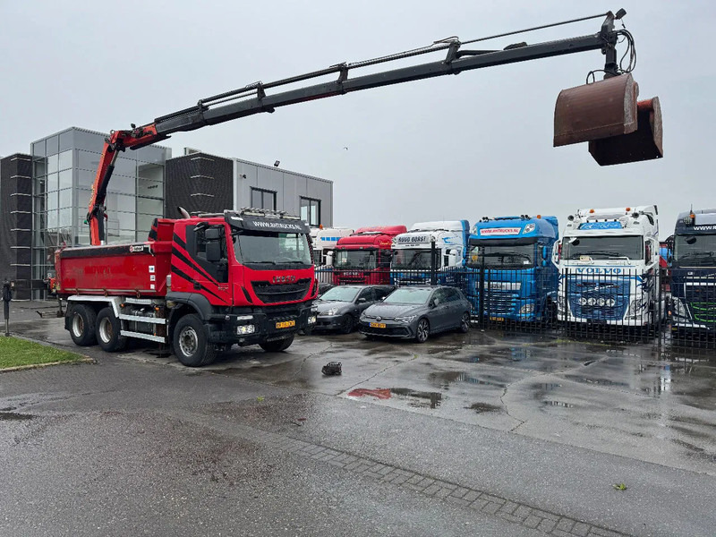 Iveco Trakker 500 6X4 EURO 6 KIPPER + PALFINGER PK18002 FULL STEEL - Автоманипулятор: фото 3 Iveco Trakker 500 6X4 EURO 6 KIPPER + PALFINGER PK18002 FULL STEEL - Автоманипулятор: фото 3