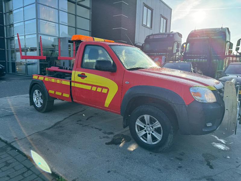 Mazda BT-50 4X4 + TOW TRUCK + DOUBLE WINCH + REMOTE - Лёгкий коммерческий автомобиль: фото 3 Mazda BT-50 4X4 + TOW TRUCK + DOUBLE WINCH + REMOTE - Лёгкий коммерческий автомобиль: фото 3