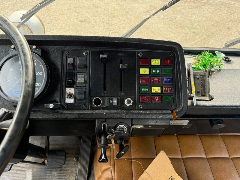 Грузовик-шасси Scania LB141 V8 6X2 HUB REDUCTION - FULL STEEL SUSP. - MANUAL GEAR: фото 15 Грузовик-шасси Scania LB141 V8 6X2 HUB REDUCTION - FULL STEEL SUSP. - MANUAL GEAR: фото 15