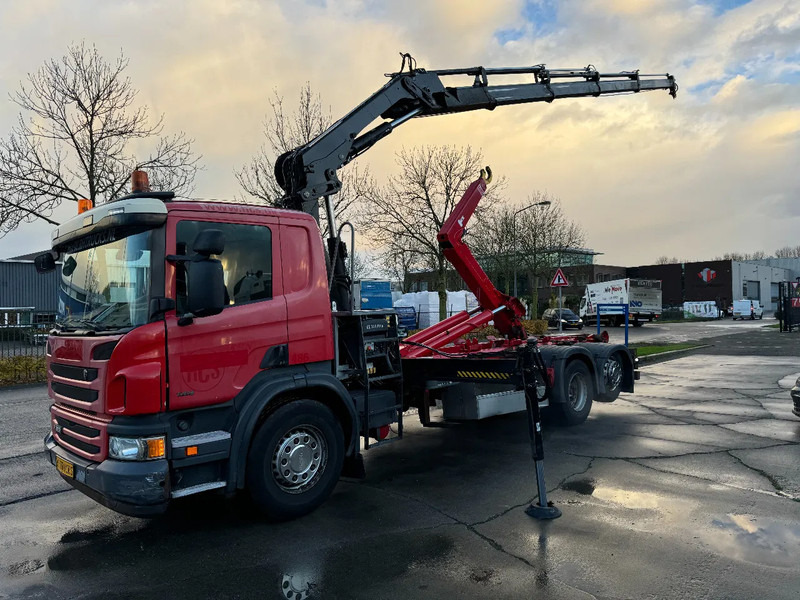 Scania P320 6X2 - EURO 6 + HIAB XS 144 HIPRO + REMOTE + HIAB HOOK + RETARDER - Крюковой мультилифт, Автоманипулятор: фото 1 Scania P320 6X2 - EURO 6 + HIAB XS 144 HIPRO + REMOTE + HIAB HOOK + RETARDER - Крюковой мультилифт, Автоманипулятор: фото 1