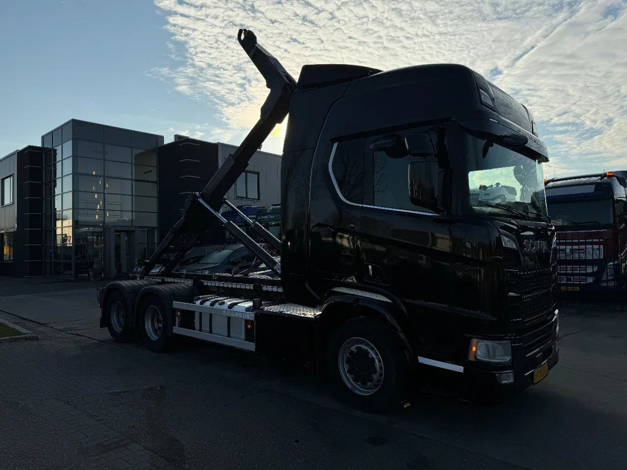 Scania R580 V8 NGS 6X2 EURO 6 VDL 20T HOOK - Крюковой мультилифт: фото 4 Scania R580 V8 NGS 6X2 EURO 6 VDL 20T HOOK - Крюковой мультилифт: фото 4