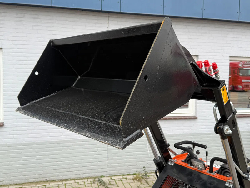 Skid steer loader SL36C - NEW & UNUSED! - Гусеничный мини-погрузчик: фото 3 Skid steer loader SL36C - NEW & UNUSED! - Гусеничный мини-погрузчик: фото 3